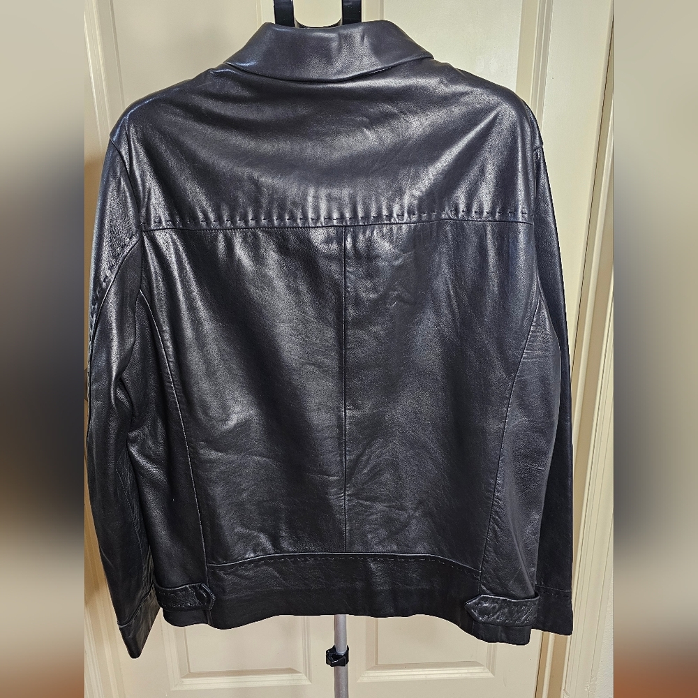 Wilson's Leather Black Lightweight Jacket with Front Zipper and Folded Collar - Picture 4 of 5
